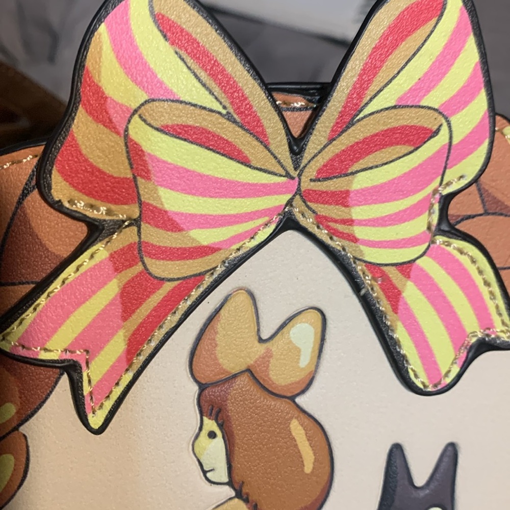 Studio Ghibli Her Universe Kiki's Delivery Service Bread Wreath Crossbody Bag - Picture 12 of 12